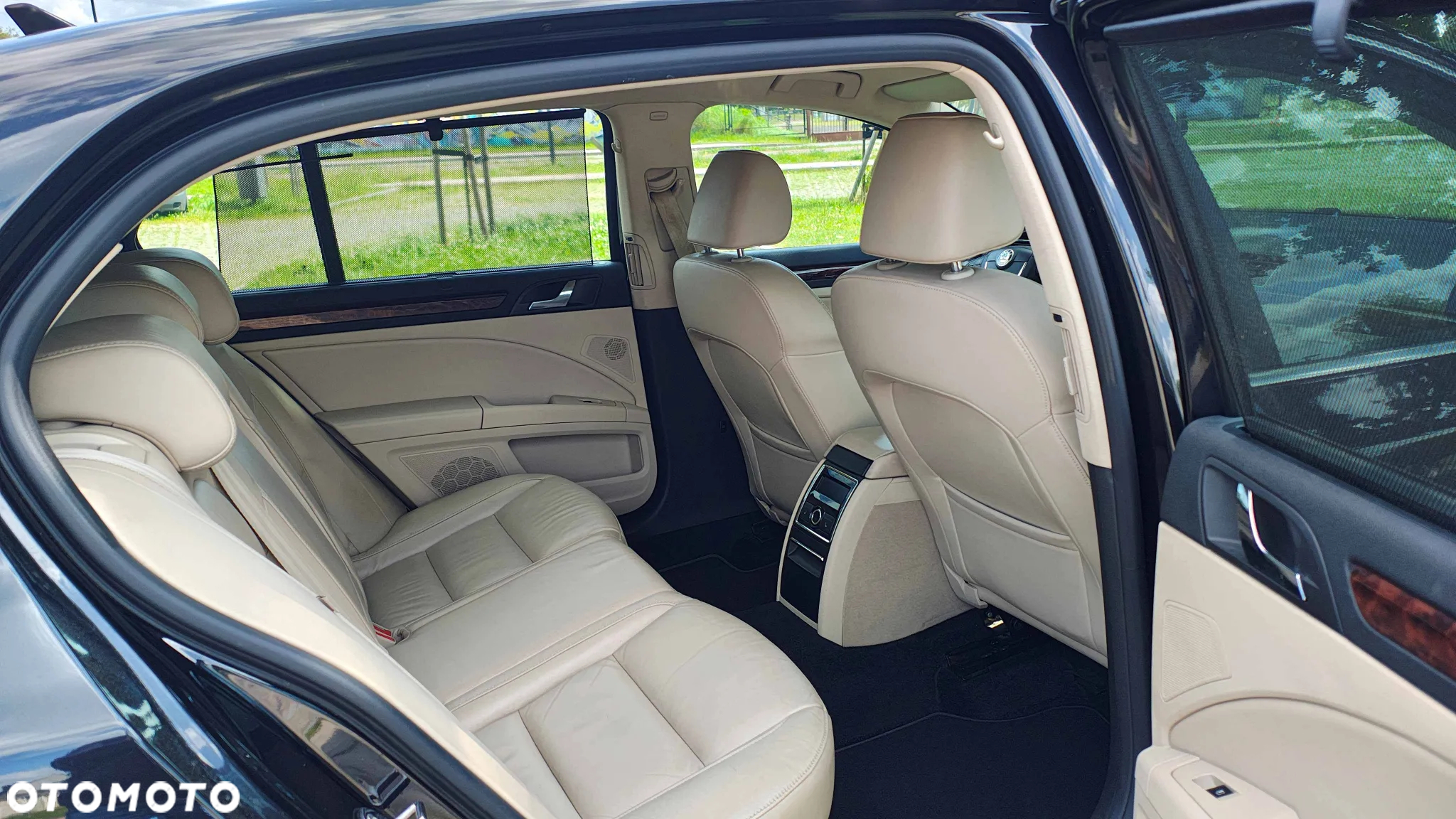 Skoda Superb 2.0 TDI Elegance DSG - 3