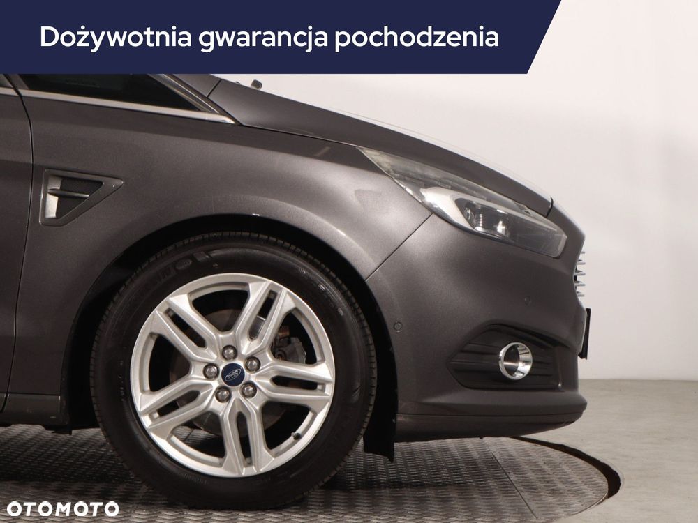 Ford S-Max - 17