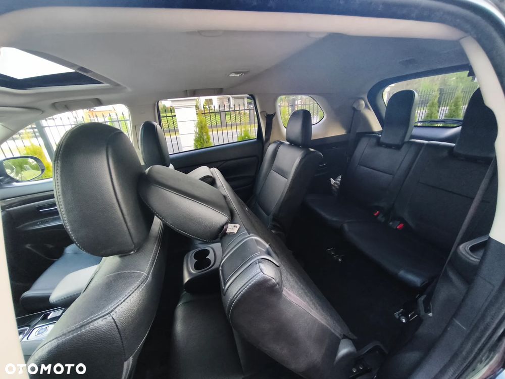 Mitsubishi Outlander - 29