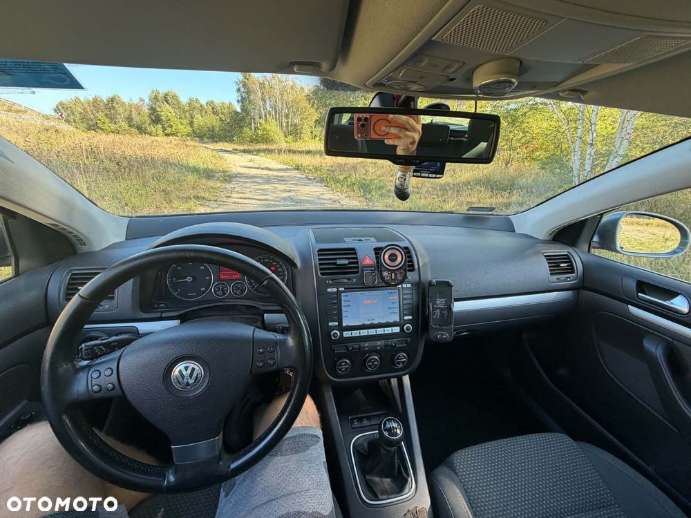 Volkswagen Golf 2.0 TDI DPF Sportline - 18