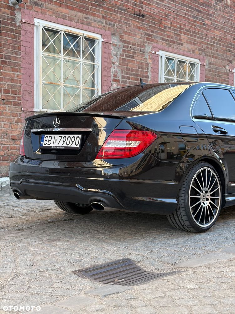 Mercedes-Benz Klasa C 300 CDI DPF 4Matic (BlueEFFICIENCY) 7G-TRONIC Avantgarde - 5