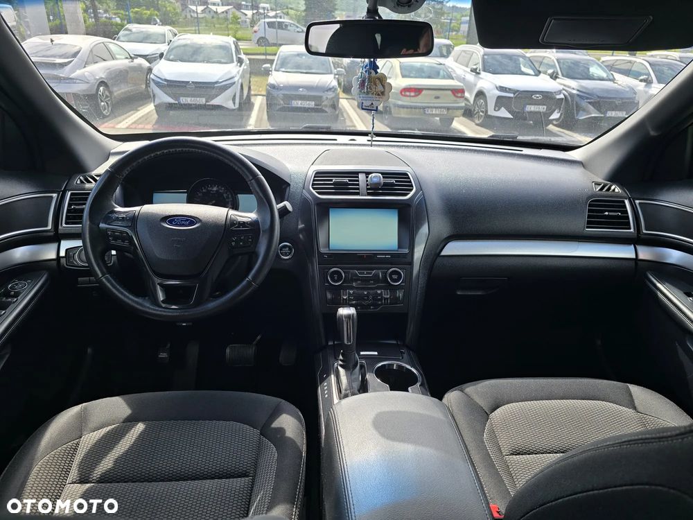 Ford Explorer - 5