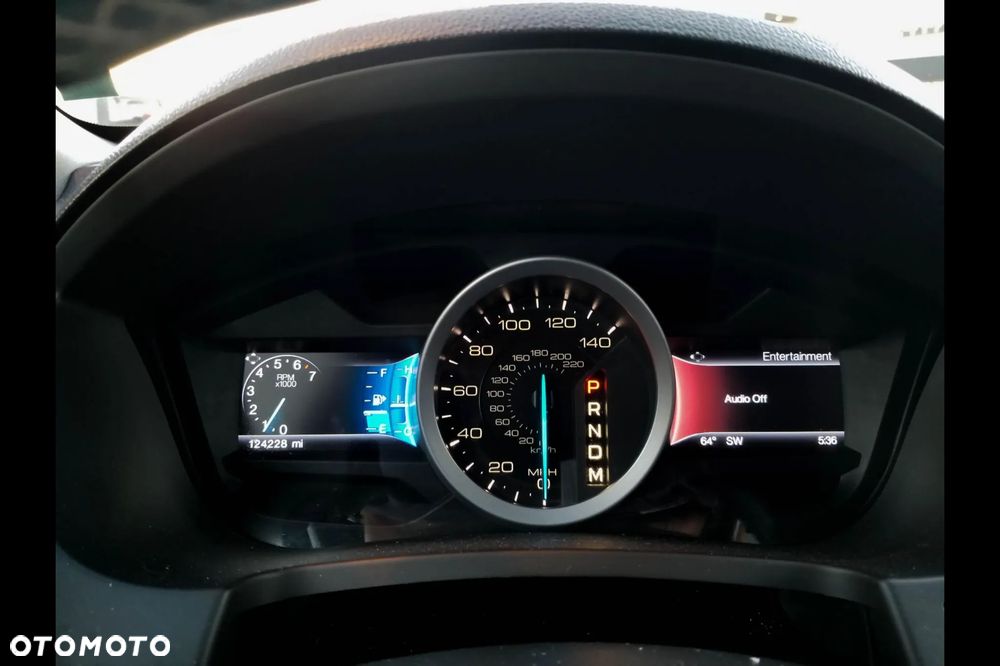 Ford Explorer - 21
