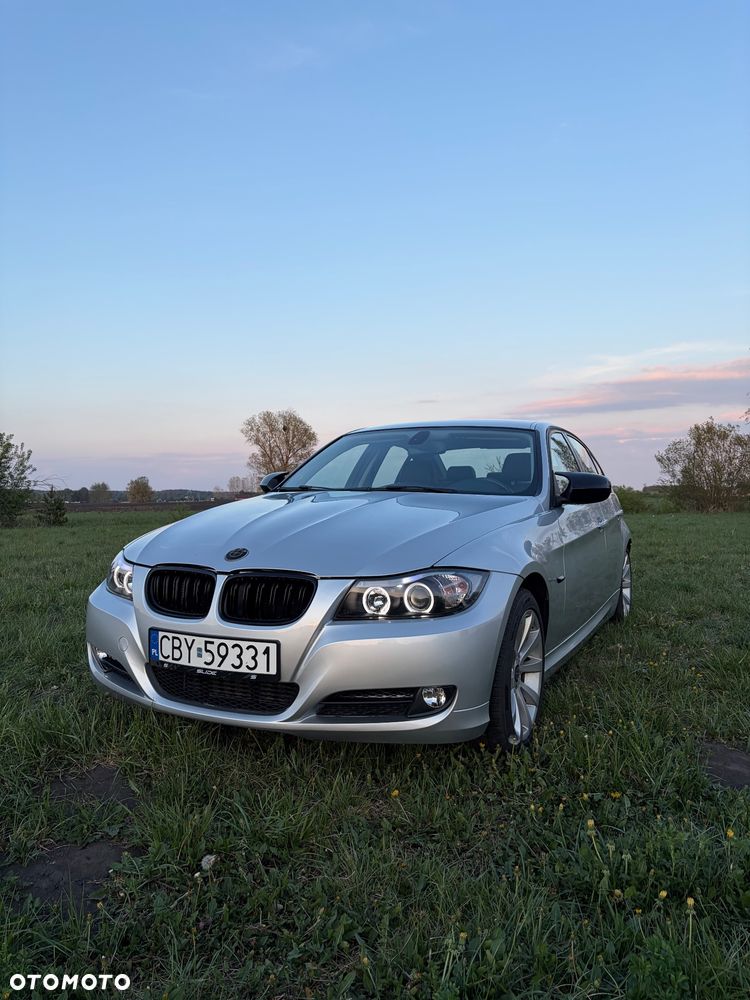 BMW Seria 3 318d - 11