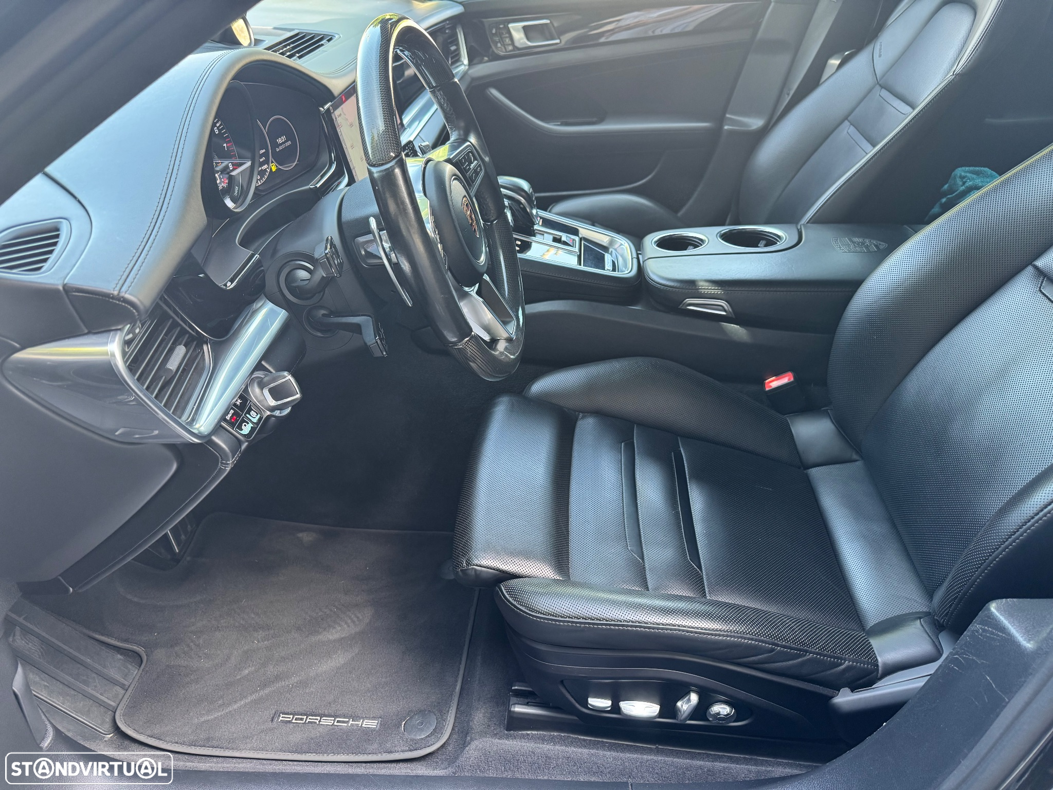 Porsche Panamera Sport Turismo 4 E-Hybrid - 19