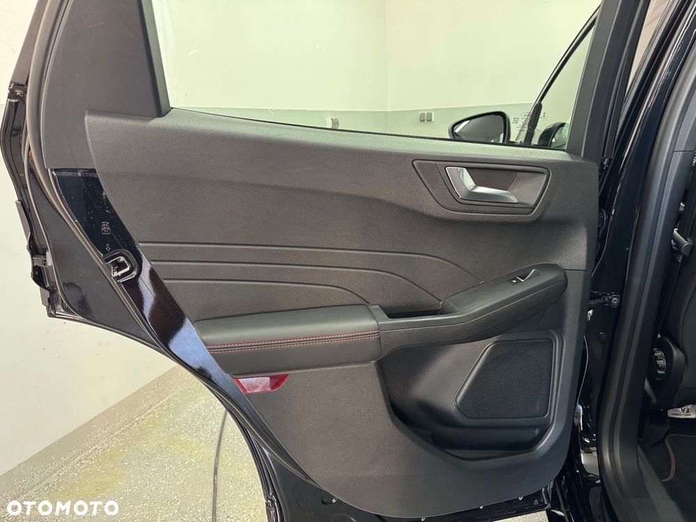Ford Kuga 2.5 Duratec PHEV ST-LINE - 27