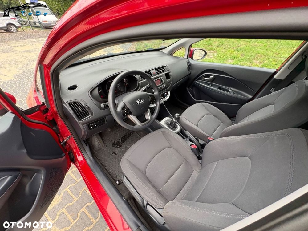 Kia Rio - 15