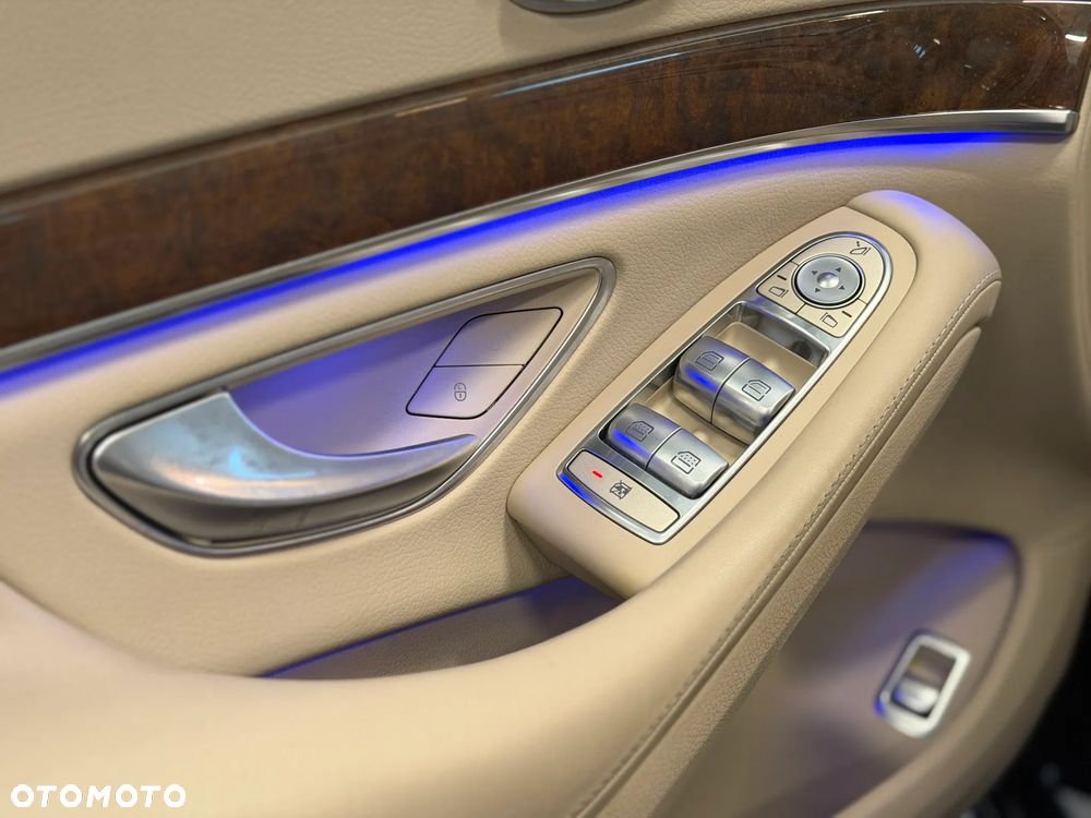 Mercedes-Benz Klasa S 500 4-Matic 7G-TRONIC - 22
