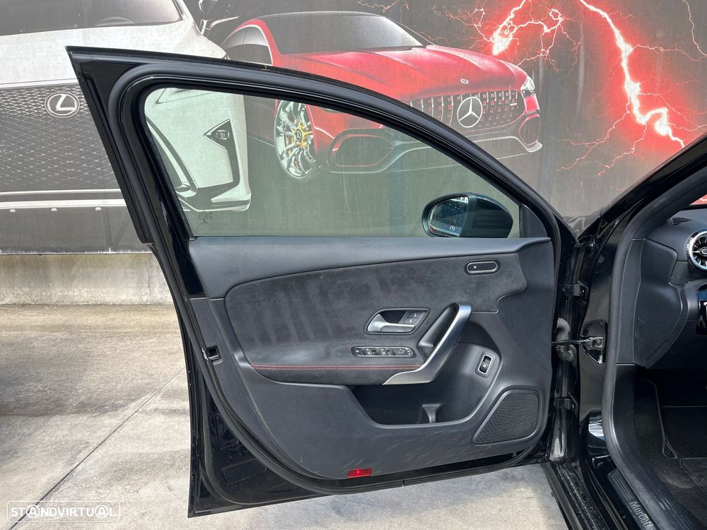 Mercedes-Benz A 250 e AMG Line - 12