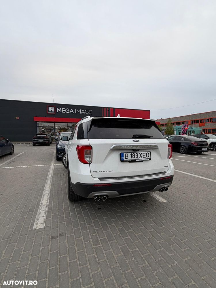 Ford Explorer 3.0 PHEV Platinum - 11
