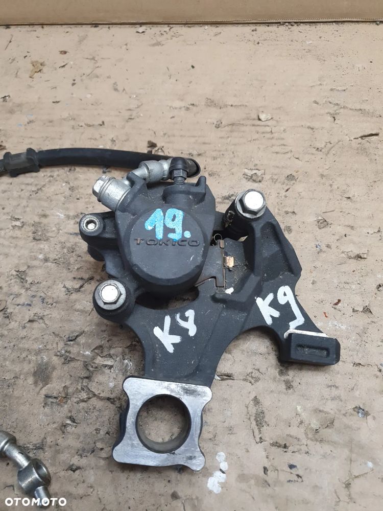 SUZUKI GSX-R 600 750 K8 K9 L0 ZACISK HAMULCOWY TYŁ + MOCOWANIE - 2