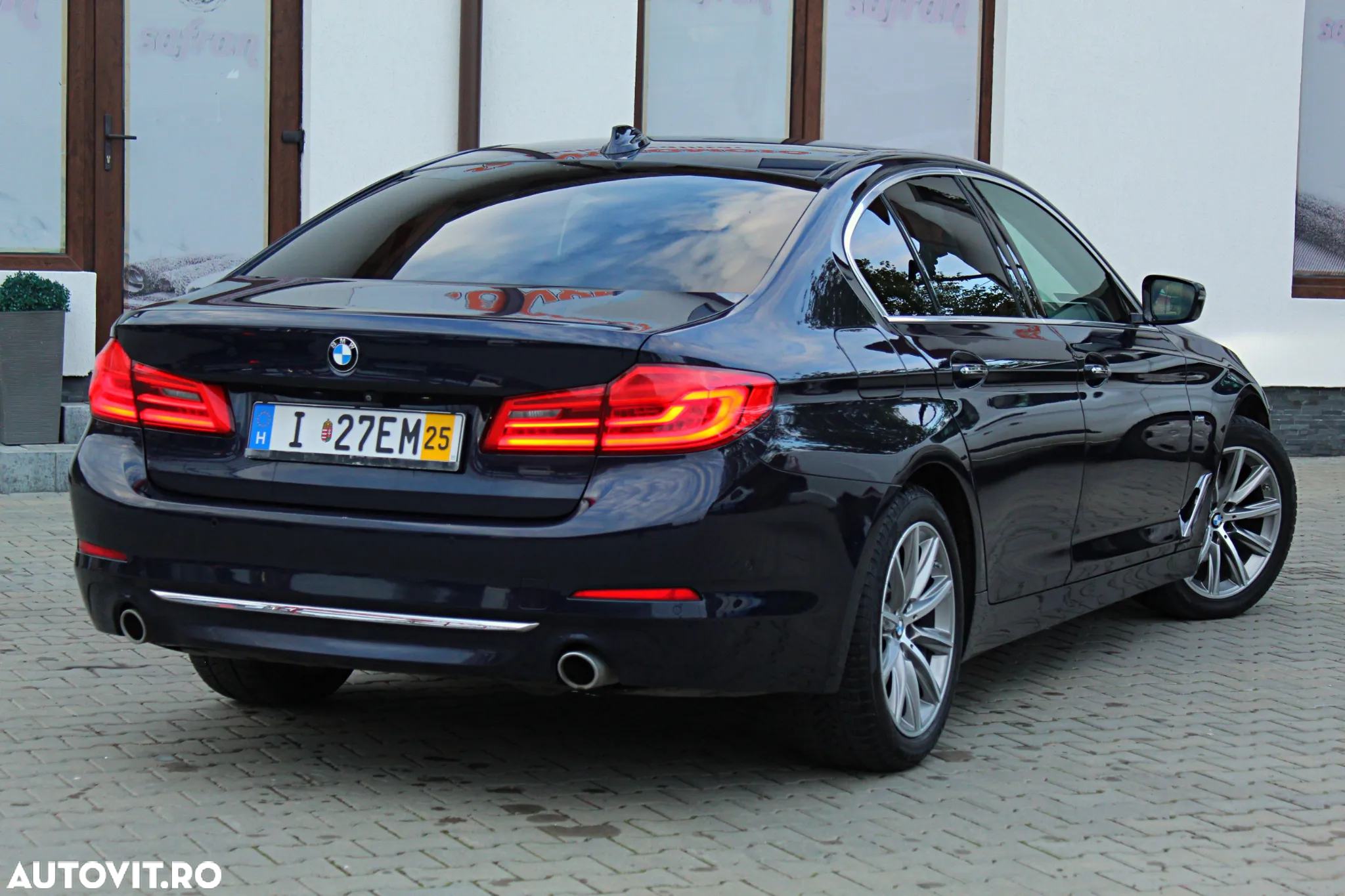 BMW Seria 5 520d xDrive AT - 5