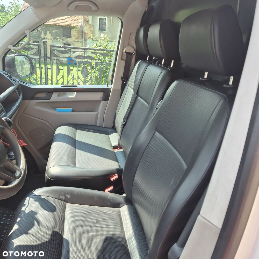 Volkswagen Transporter - 8