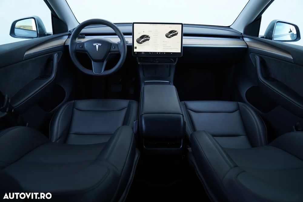 Tesla Model Y Premium Long Range Dual Motor AWD - 5
