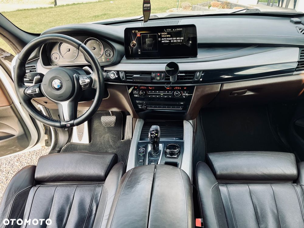 BMW X5 M M50d - 11