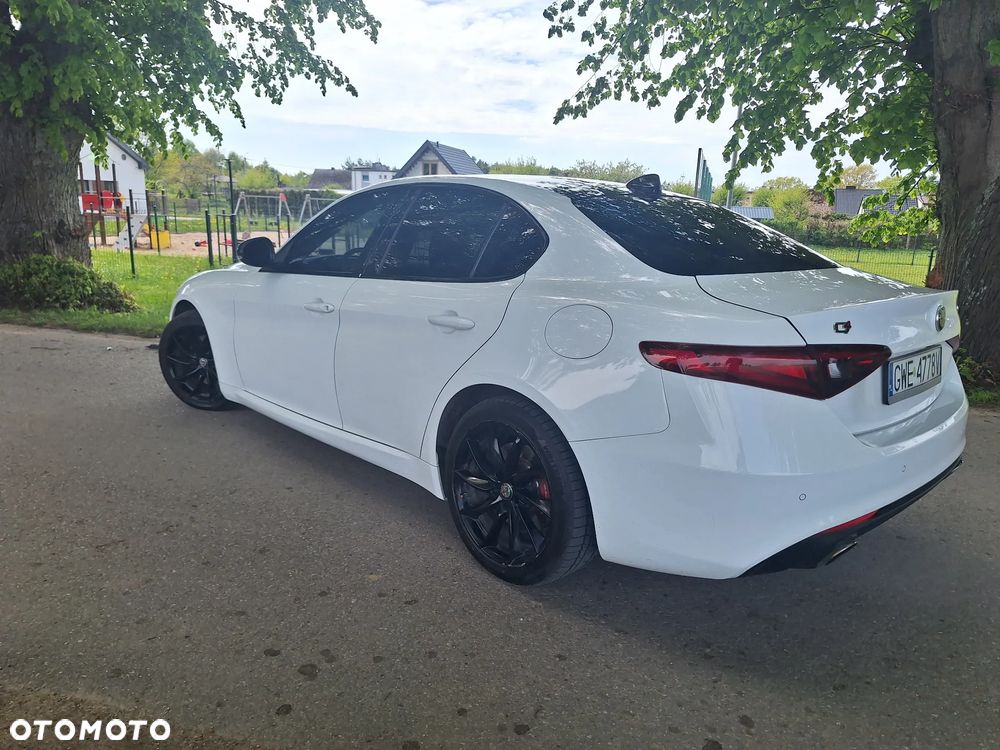 Alfa Romeo Giulia 2.0 Turbo TI Q4 - 6