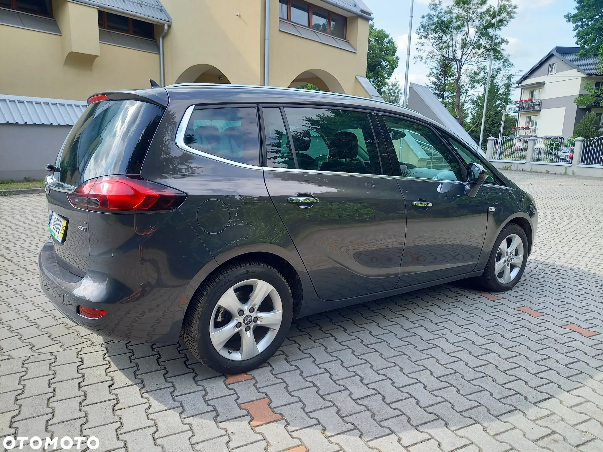 Opel Zafira - 12