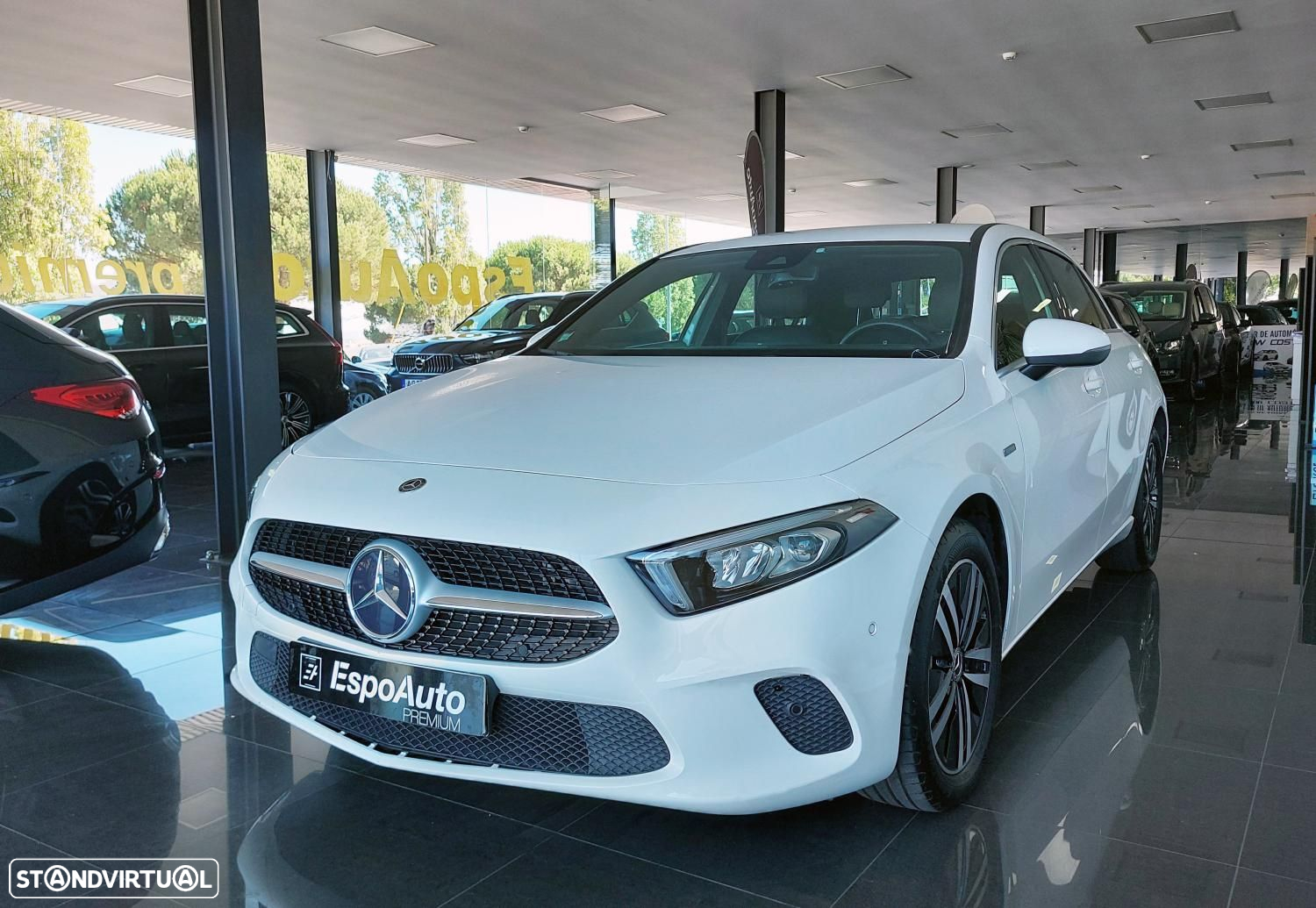 Mercedes-Benz A 250 e Progressive - 2
