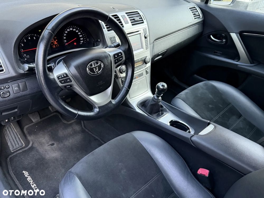 Toyota Avensis 1.8 Prestige - 27