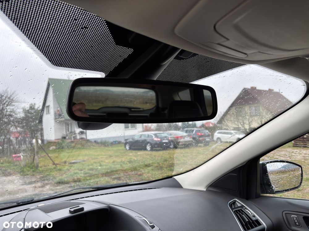 Ford Kuga 2.0 TDCi Titanium FWD - 24