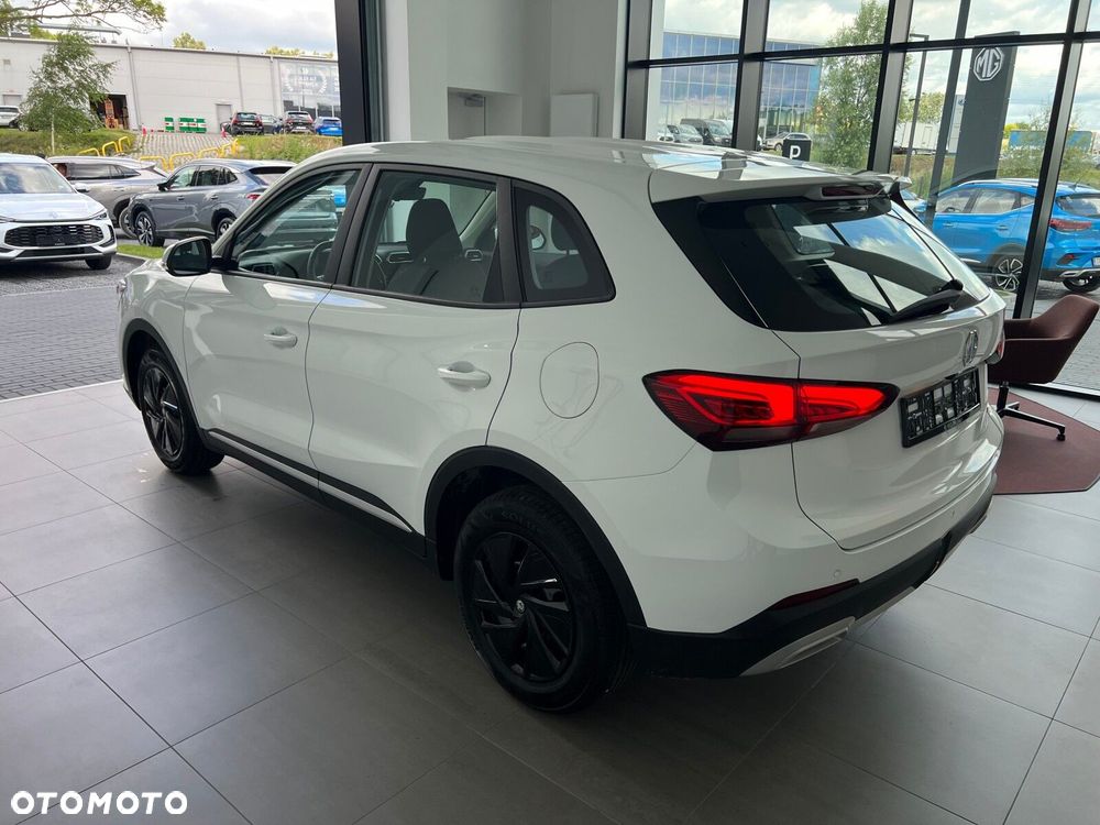 MG ZS - 8