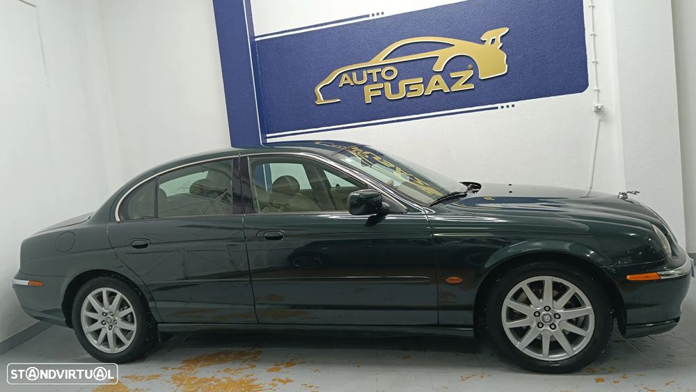 Jaguar S-Type 3.0 V6 Executive Auto. - 2