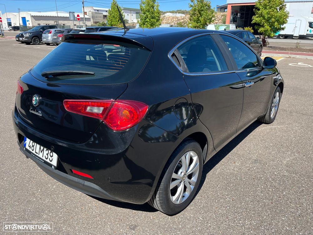Alfa Romeo Giulietta 1.6 JTDm Distinctive - 5