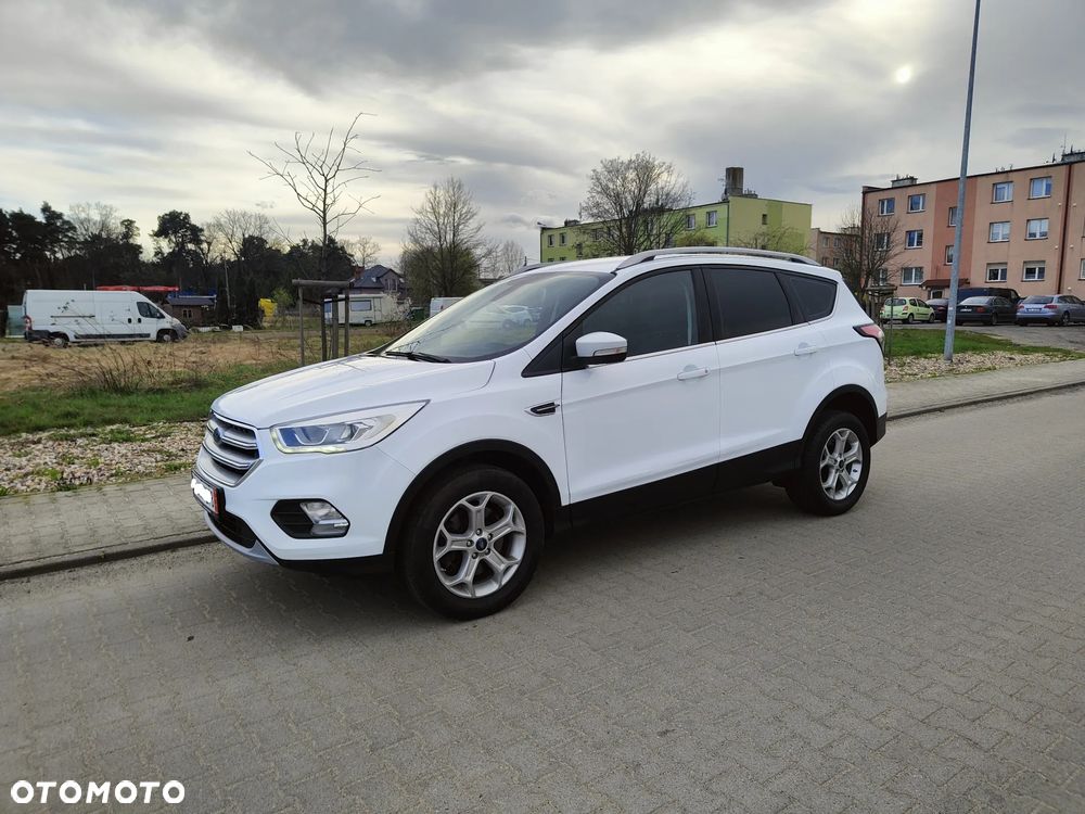 Ford Kuga 2.0 TDCi 2x4 Titanium - 2