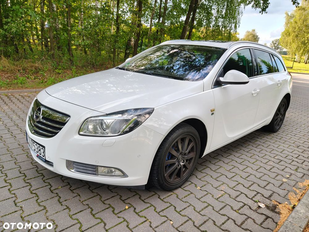 Opel Insignia 2.0 T SportsTourer 4x4 ecoFLEX Start/Stop Design Edition - 3