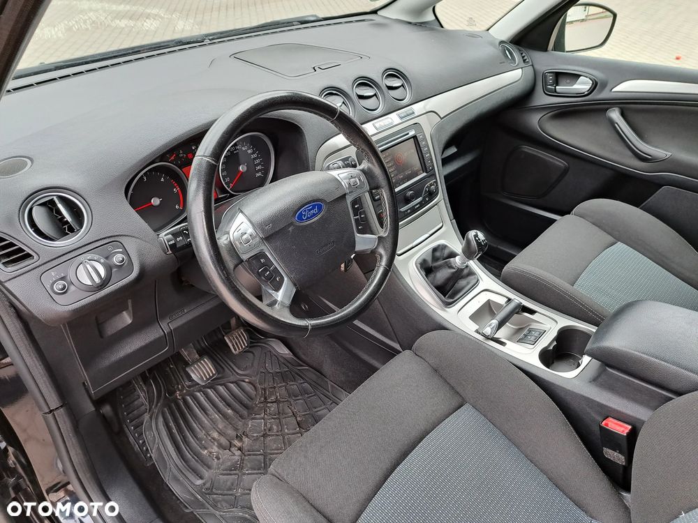 Ford S-Max - 15