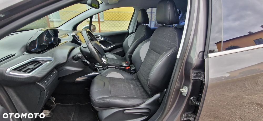 Peugeot 2008 1.6 e-HDi Allure S&S - 23