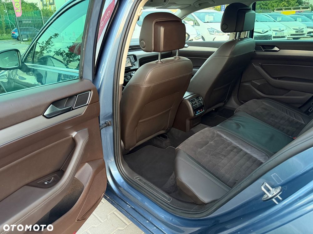 Volkswagen Passat 2.0 TSI BMT Highline DSG - 27
