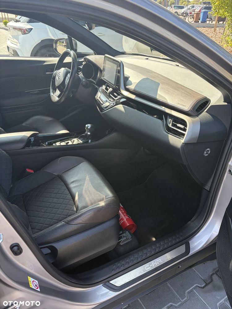 Toyota C-HR Style - 10
