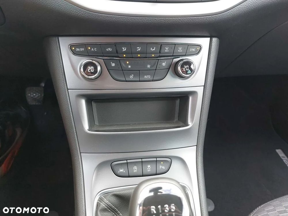 Opel Astra 1.4 Turbo Start/Stop 120 Jahre - 10