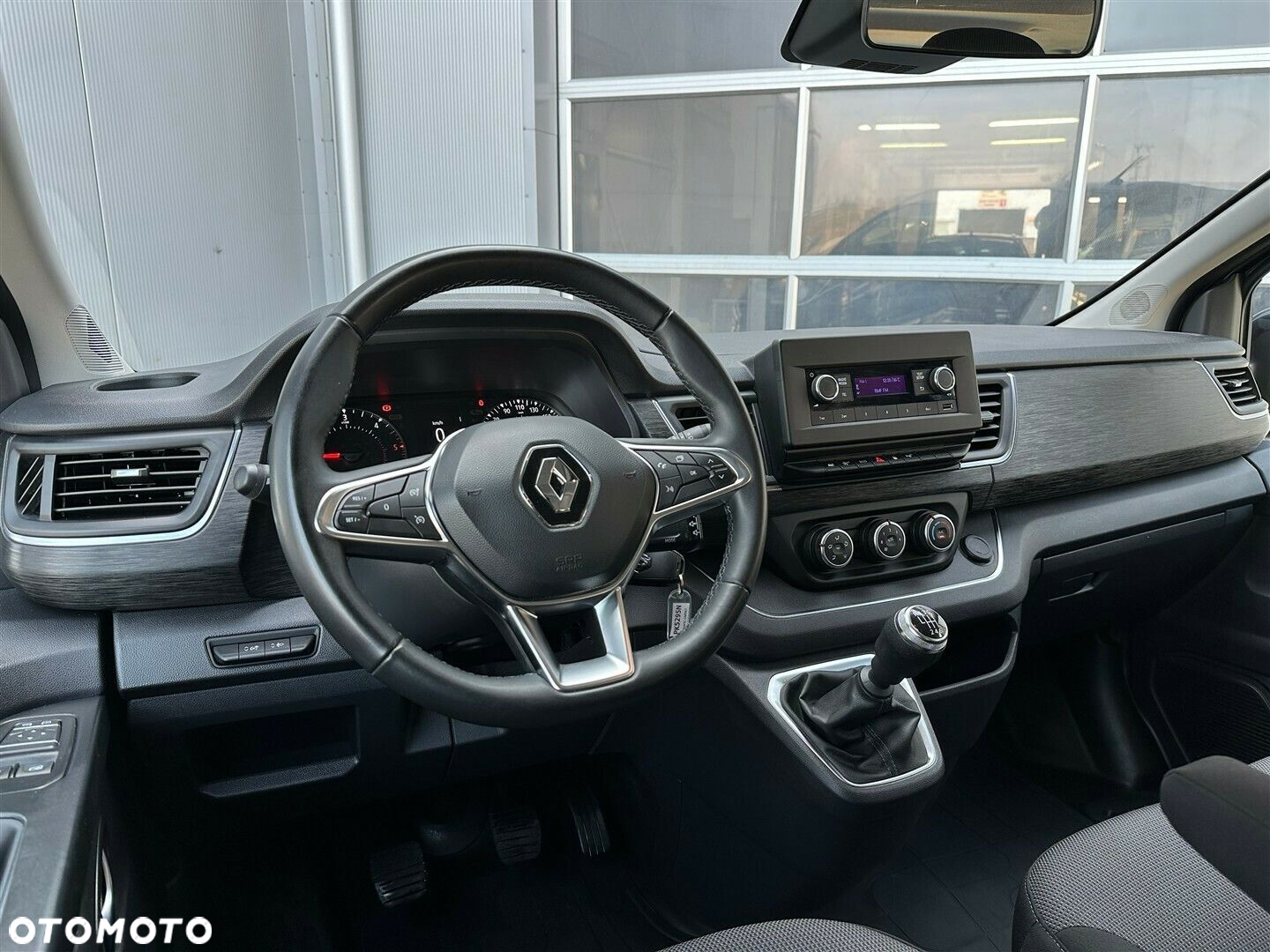 Renault Trafic SpaceClass 2.0 dCi - 11