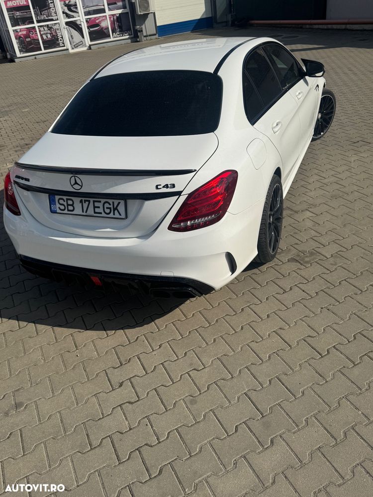 Mercedes-Benz C - 4