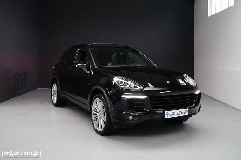 Porsche Cayenne - 1