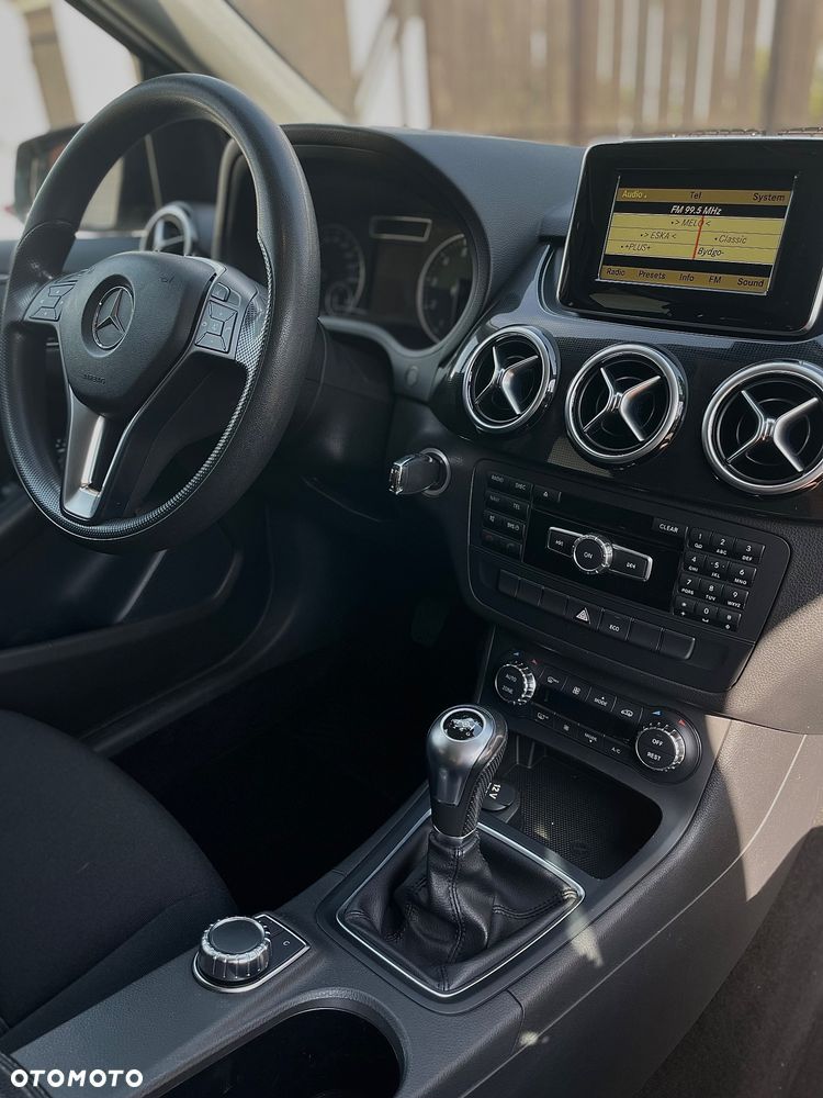 Mercedes-Benz Klasa B 200 - 22