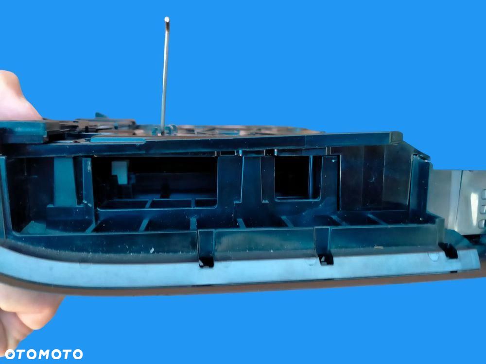 Mercedes W206 AMG SEDAN Podsufitka Podsufitówka PANORAMA Słupek Lampka - 10