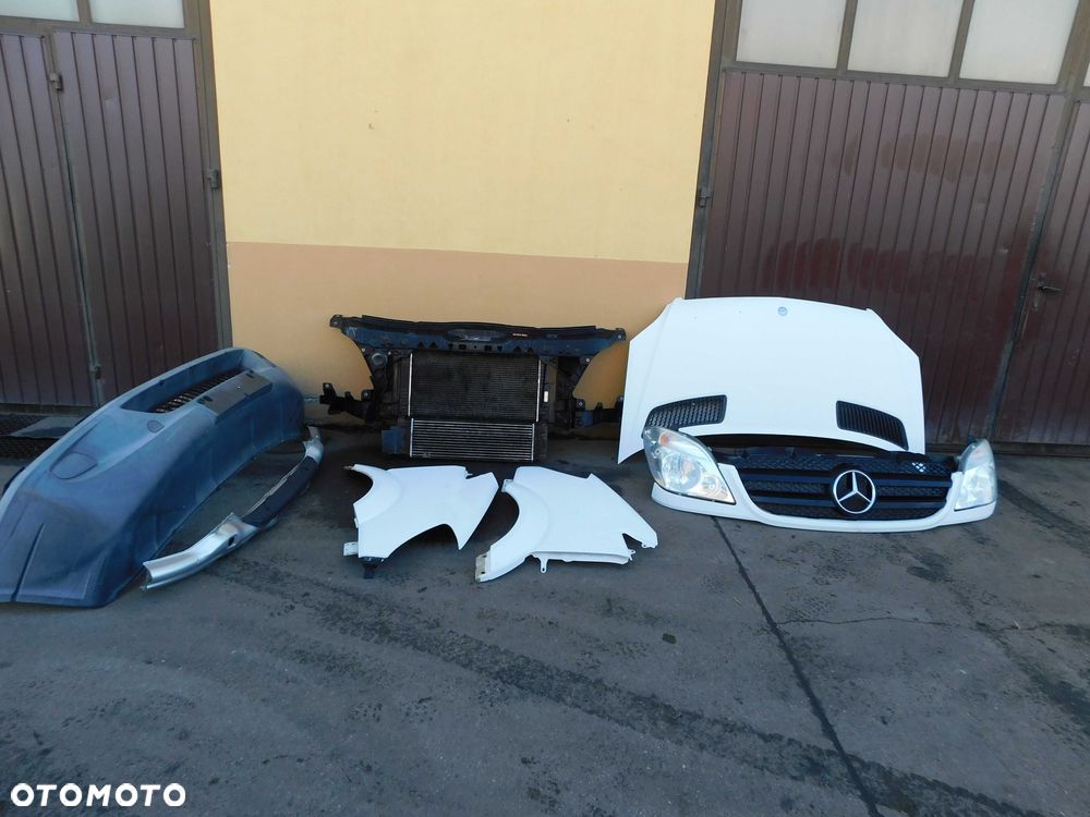 Sprinter 906 maska zderzak lampy błotniki chłodnice przód kompletny
