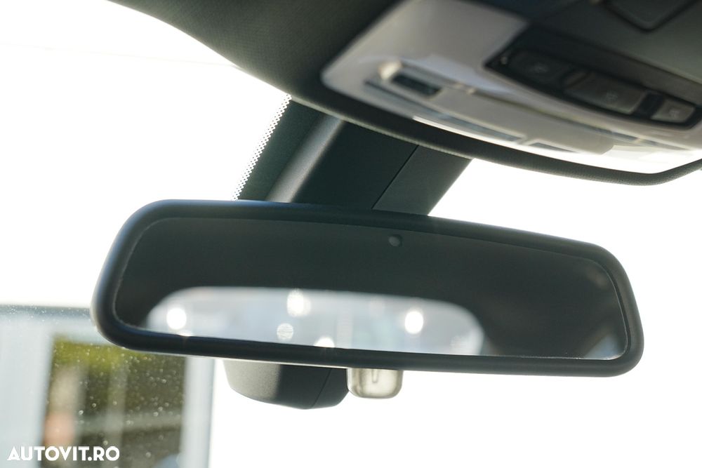 BMW Seria 3 320i GT Aut. M Sport - 28