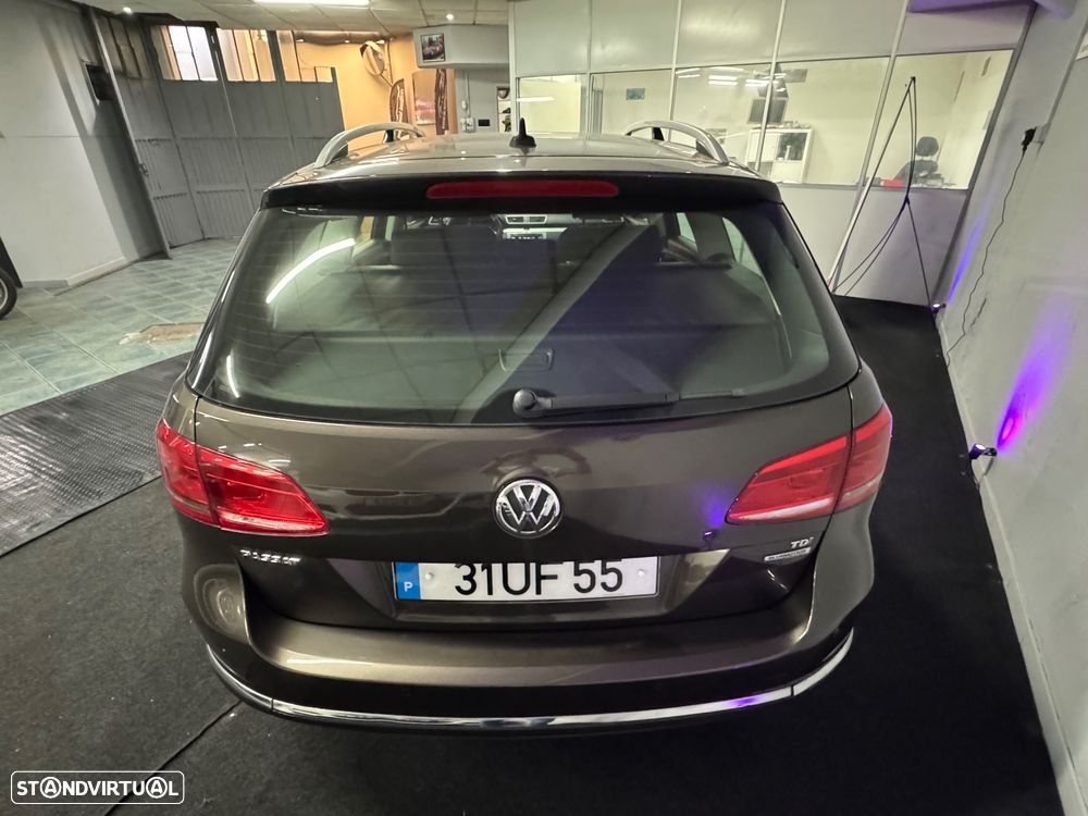 VW Passat Variant 1.6 TDI BlueMotion Highline - 8