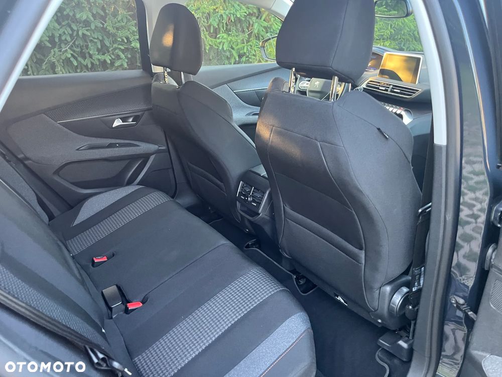Peugeot 3008 1.2 PureTech Active Pack S&S EAT8 - 9