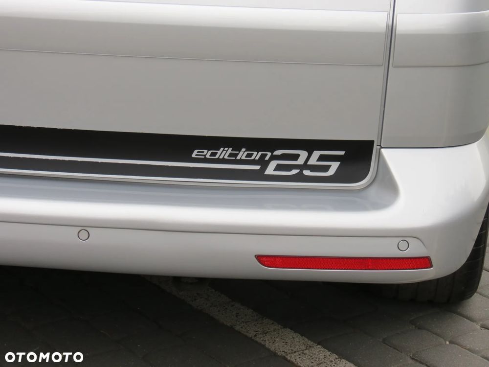 Volkswagen Multivan - 15