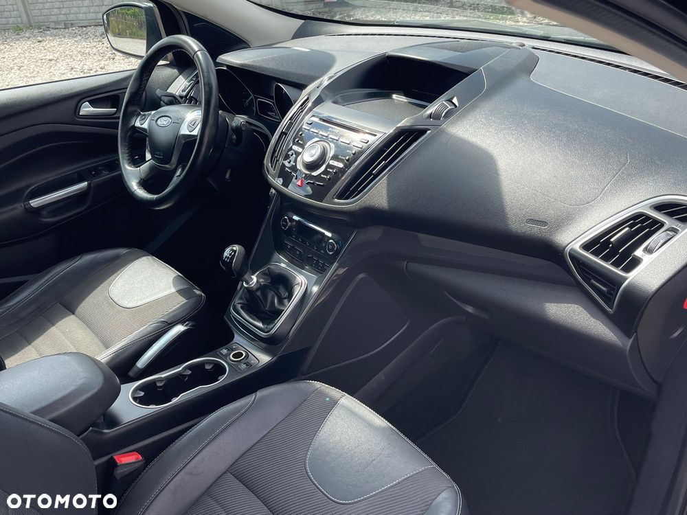 Ford Kuga 2.0 TDCi 4WD Titanium Plus - 29