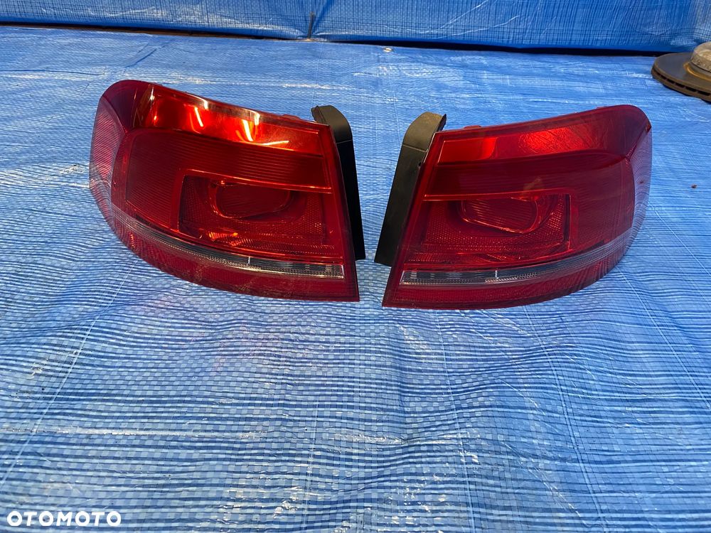 LAMPY LAMPA TYLNA W BŁOTNIK LEWA PRAWA LEWY PRAWY TYŁ VW PASSAT B7 KOMBI 3AF945095A 3AF945096A EUROPA  ORYGINAŁ - 1