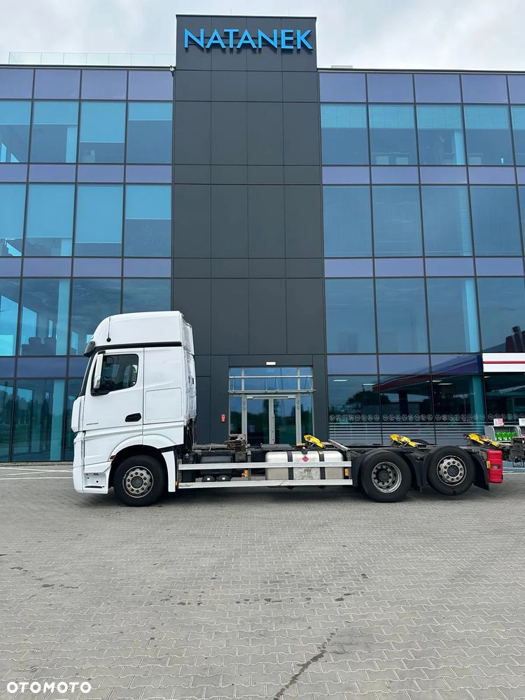 Mercedes-Benz 2548 - 6