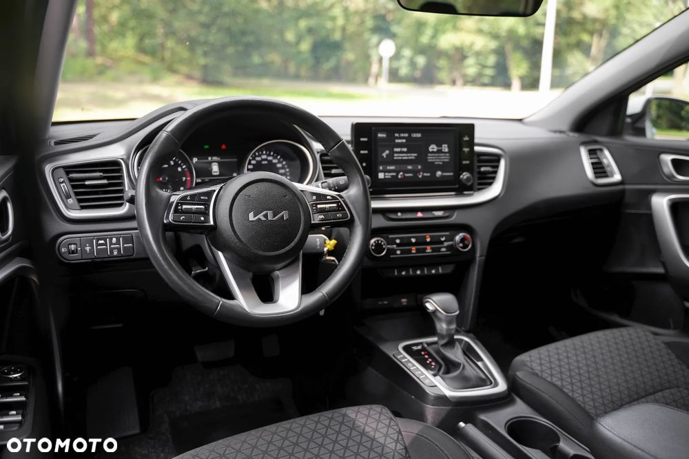 Kia Ceed 1.5 T-GDI Business Line Plus DCT - 20