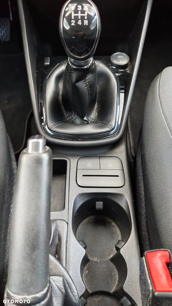 Ford Fiesta 1.1 S&S COOL&CONNECT - 24