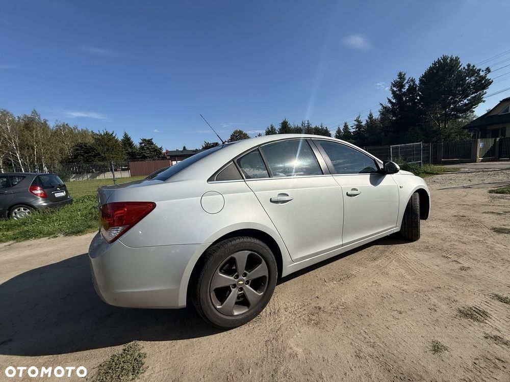 Chevrolet Cruze 2011 photo 5